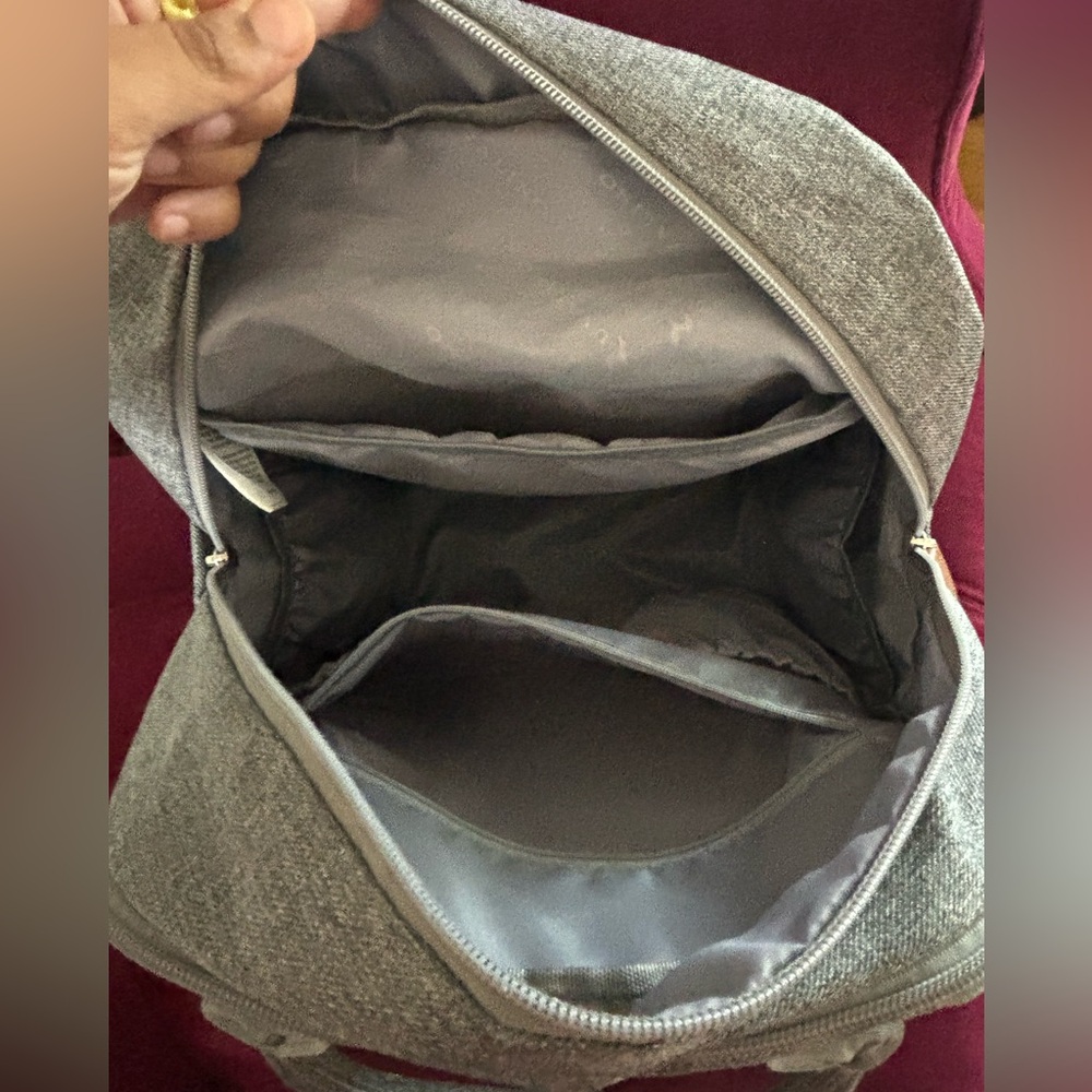 Ruvalino Spacious Gray Backpack - image 8